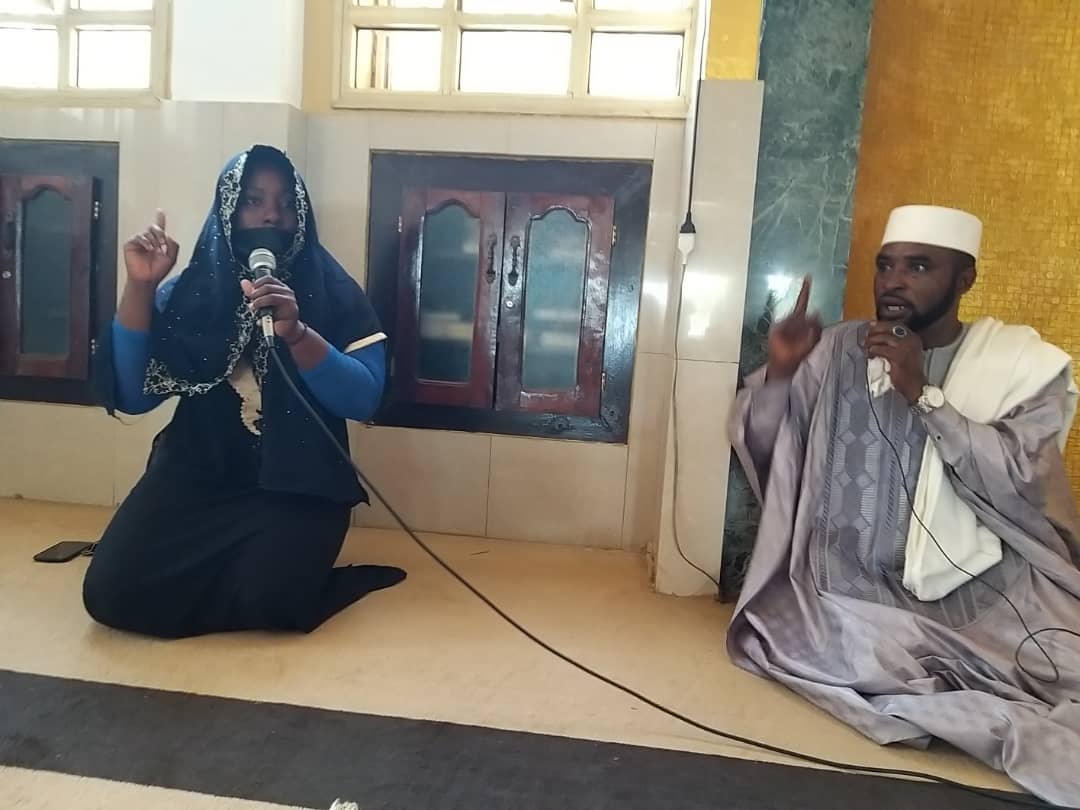قلوبٌ هداها الله إلى الإسلام
